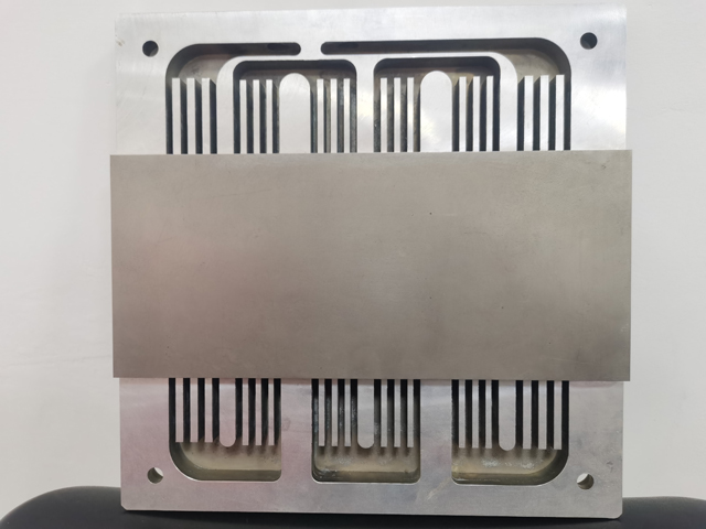 真空分散焊水冷散热器如何样？